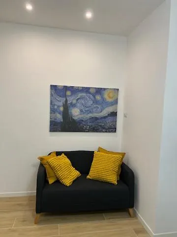Del Centro *