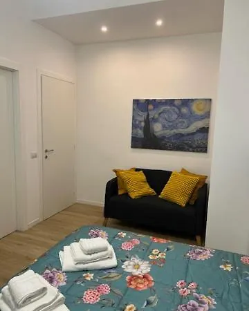 Del Centro Apartment *